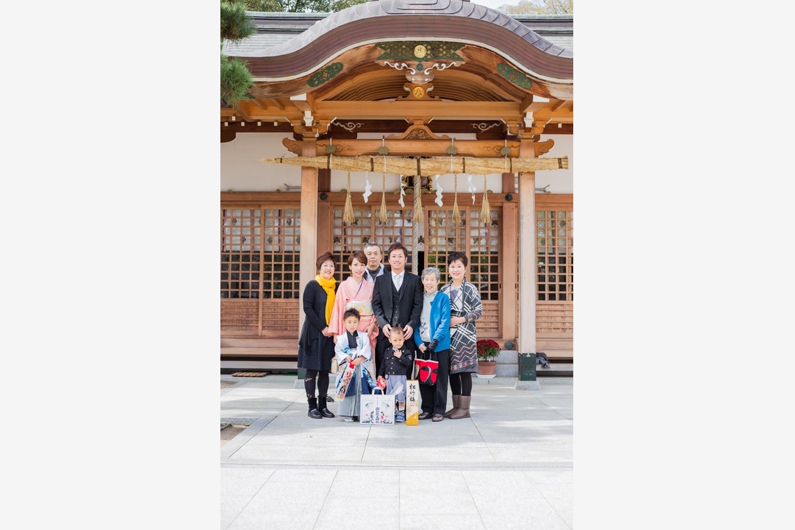 フォスタムが出張撮影した家族写真(キッズ,ベビーフォト)などが写った「5歳　七五三参り」の家族写真