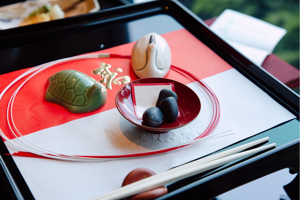 NAGASHIMA Photographyが出張撮影した家族写真(キッズ,ベビーフォト)などが写った「お食い初め＠椿山荘」の家族写真