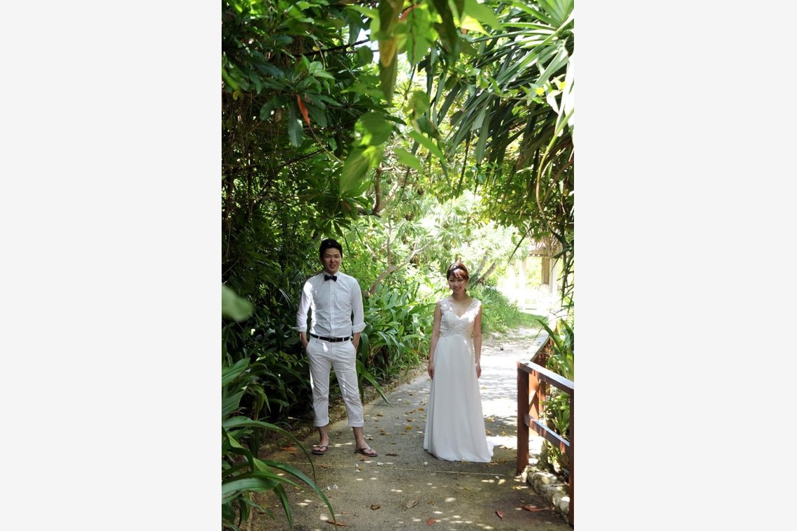 Avenir（山宮 敏明）が撮影した写真のアルバム「海の中でフォトウェディング」