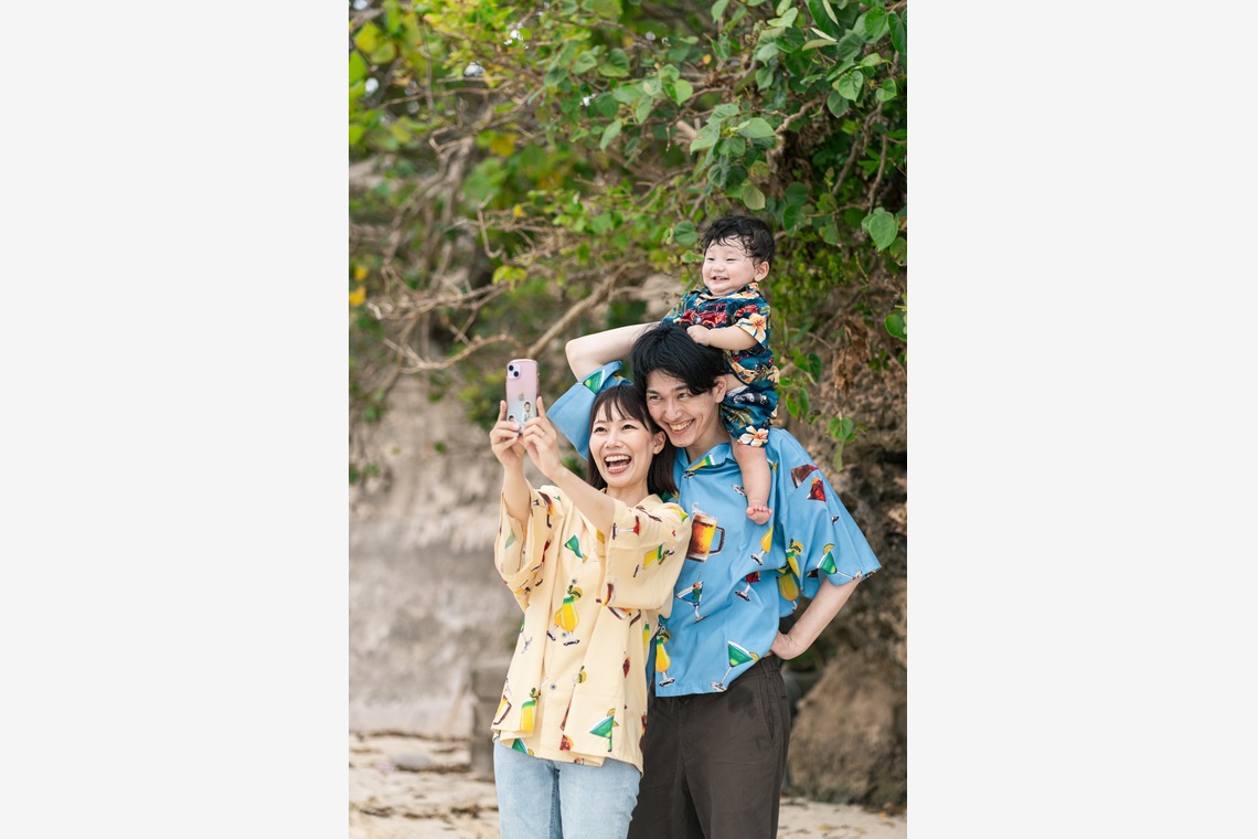 櫻井一平が出張撮影した家族写真(キッズ,ベビーフォト)などが写った「ファミリーフォト」の家族写真