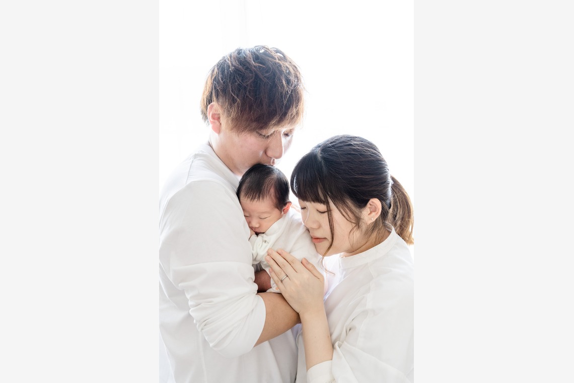 ウィリアムズ　侑依が撮影した写真のアルバム「ニューボーンフォト」