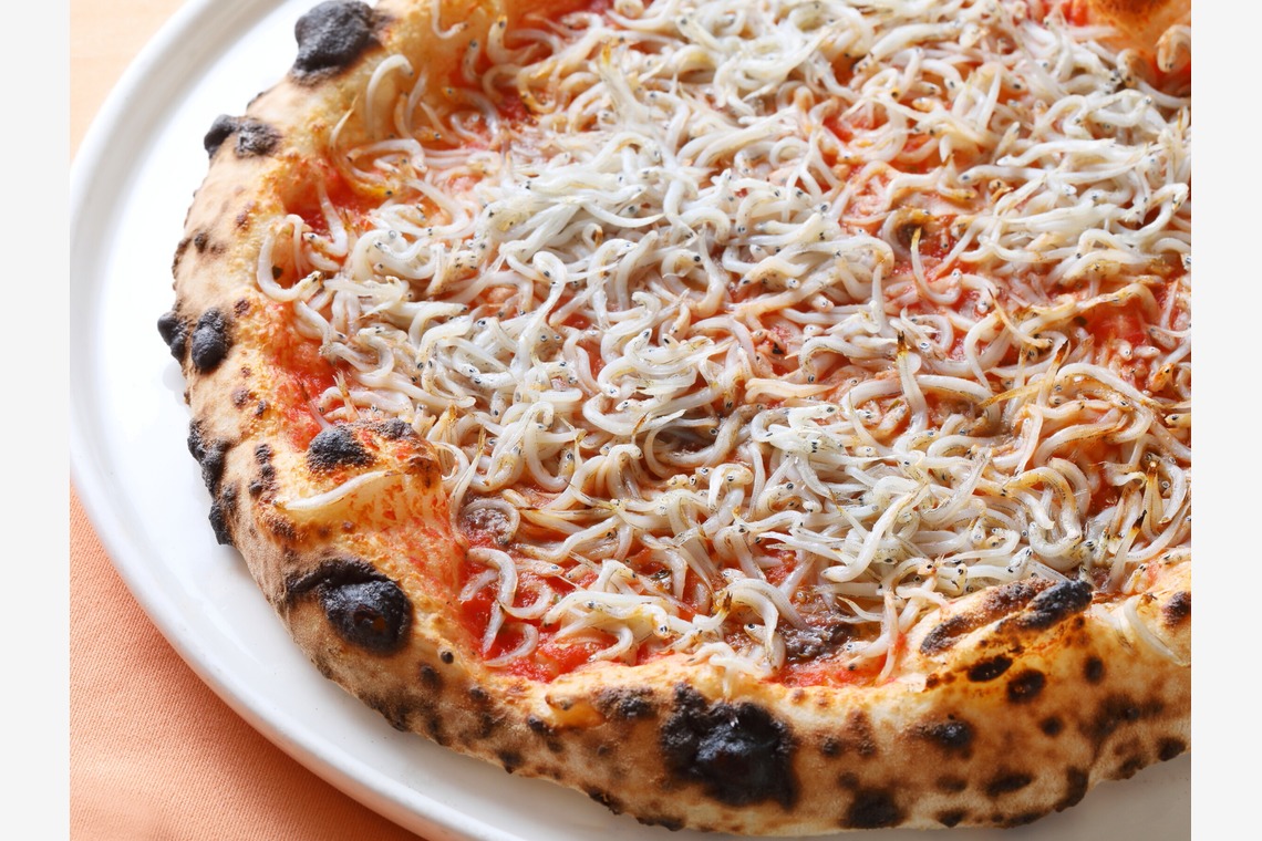 森安　照が撮影した写真のアルバム「ステーキ・シーフード・サラダ」