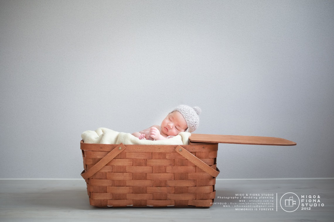 MF STUDIO Migoが撮影した写真のアルバム「新しい生まれの写真」