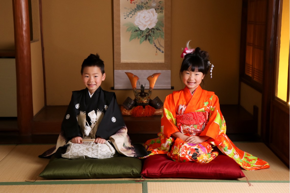 スマイルハンターが出張撮影した家族写真(キッズ,ベビーフォト)などが写った「七五三京町家フォト」の家族写真