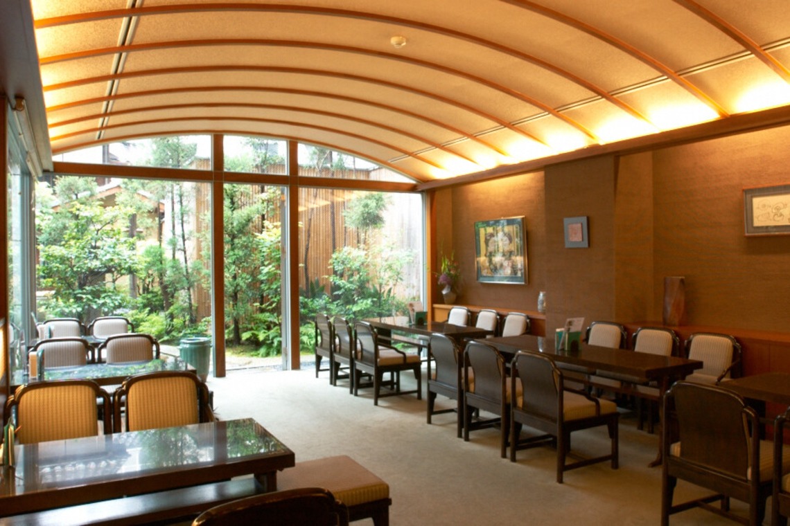 ESCAPEが撮影した写真のアルバム「店舗、建築物」