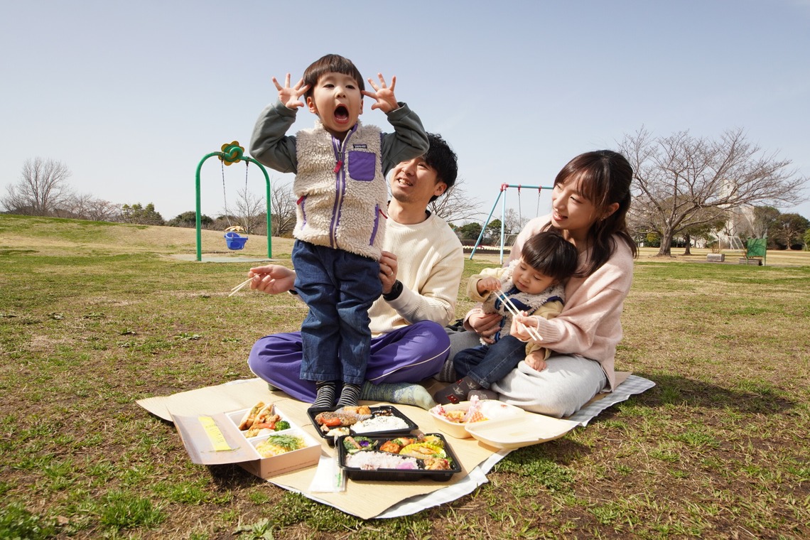 小野和也が撮影した「家族みんなでピクニック」の写真