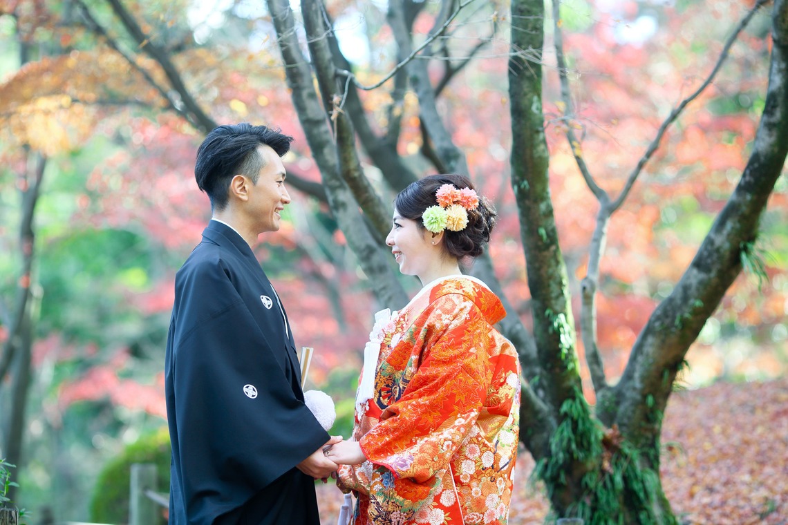KIKIウェディングが撮影した写真のアルバム「紅葉の和風庭園」