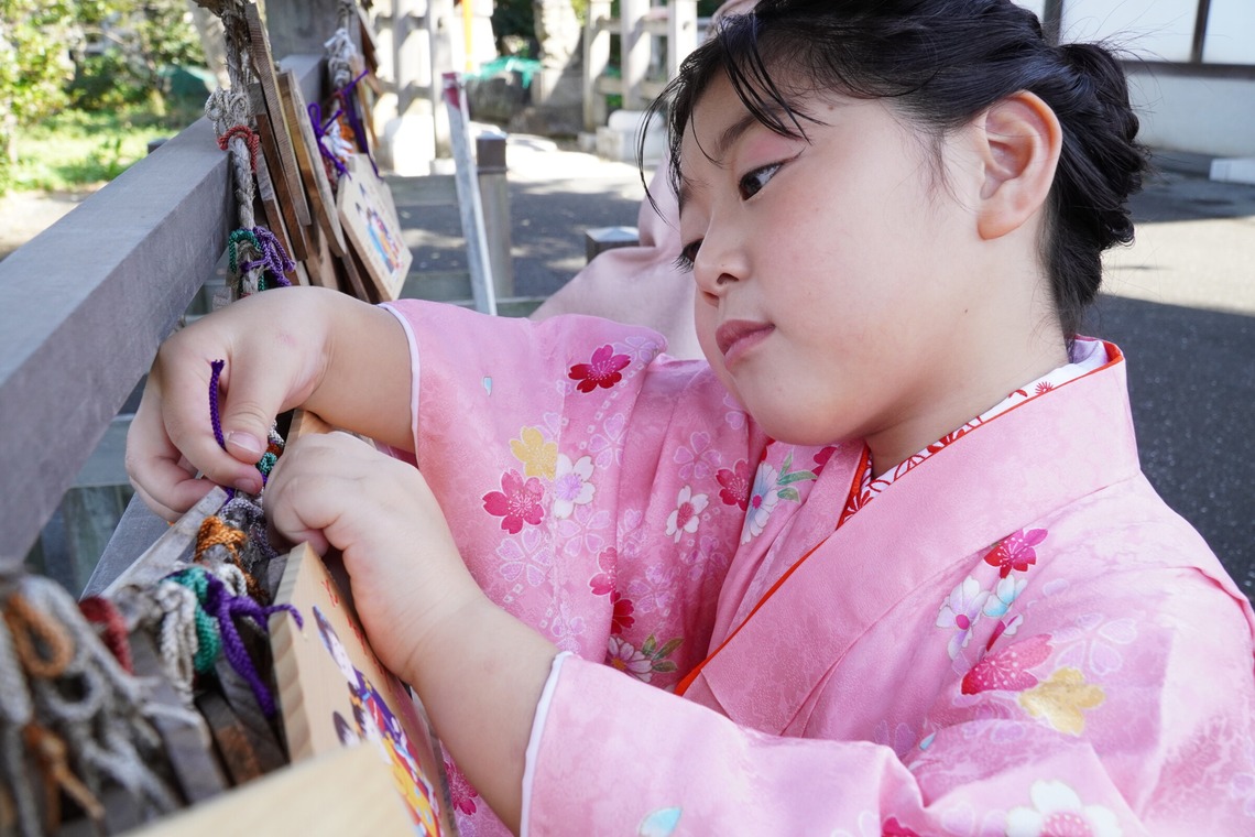 出張撮影のメモリーズが出張撮影した家族写真(キッズ,ベビーフォト)などが写った「241117-Ｉ様-七五三」の家族写真