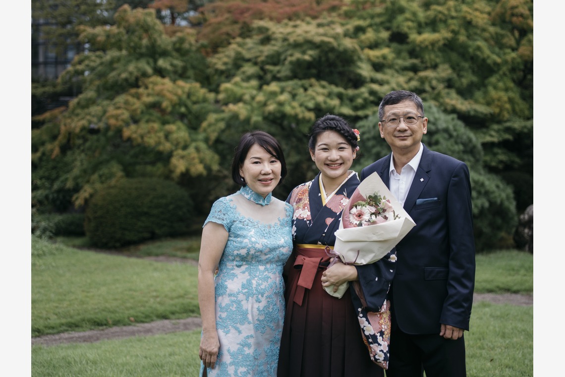 植村由理が撮影したニューボーンフォトのアルバム「卒業式 at 早稲田大学、オークウッドプレミア東京」