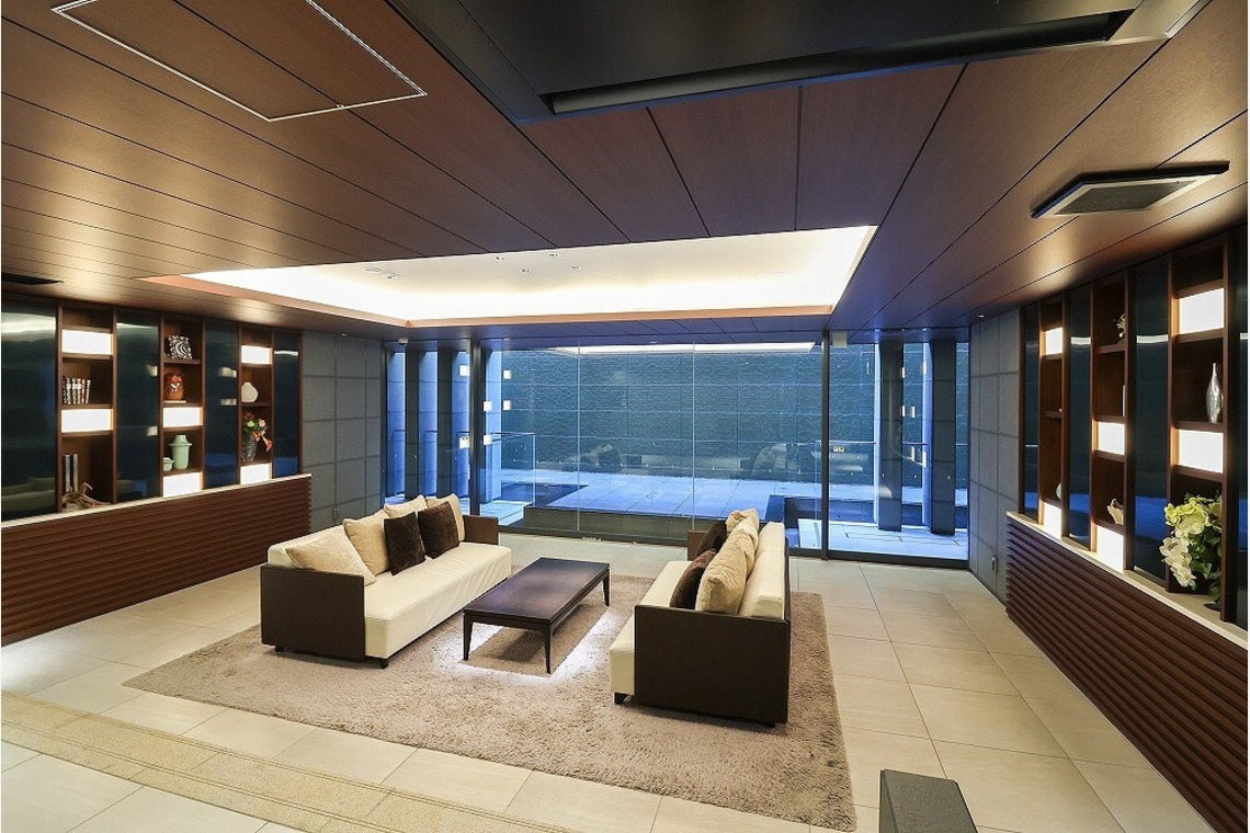 世登理恵が撮影した写真のアルバム「物件撮影」