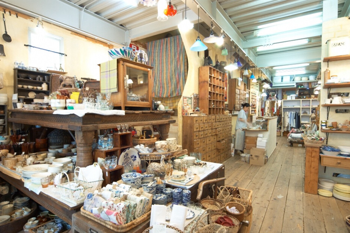 ESCAPEが撮影した写真のアルバム「店舗、建築物」