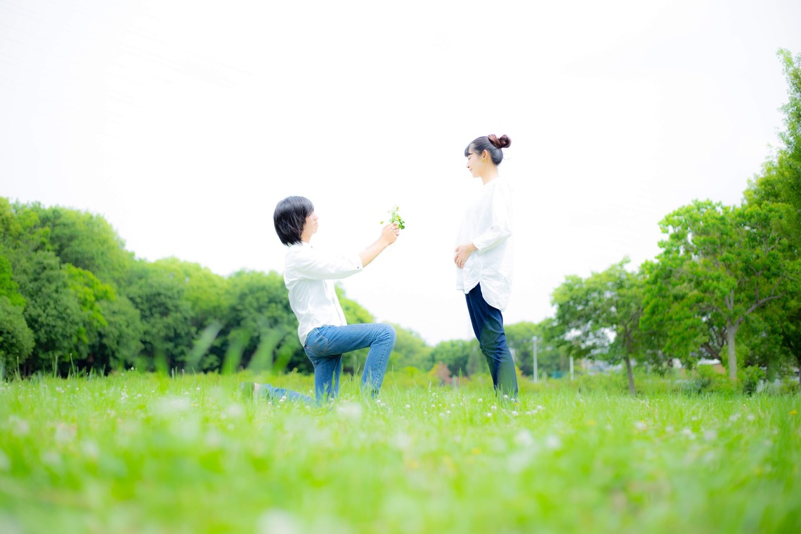 中井企画が撮影した「マタニティカップルフォト」の写真