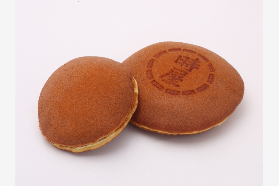 森安　照が撮影した写真のアルバム「和菓子・団子・最中・どら焼き」