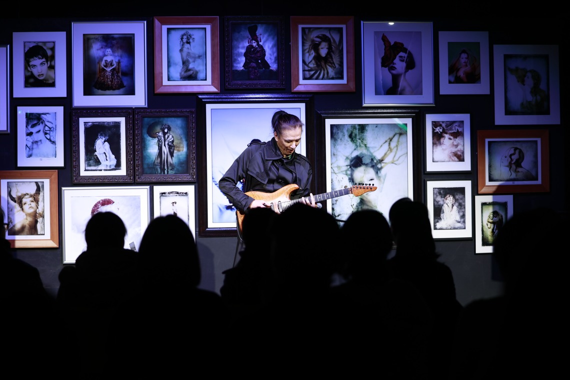 写真屋gonree　阿波根里恵が撮影した写真のアルバム「野波浩 作品展 「ELEMENTS」」