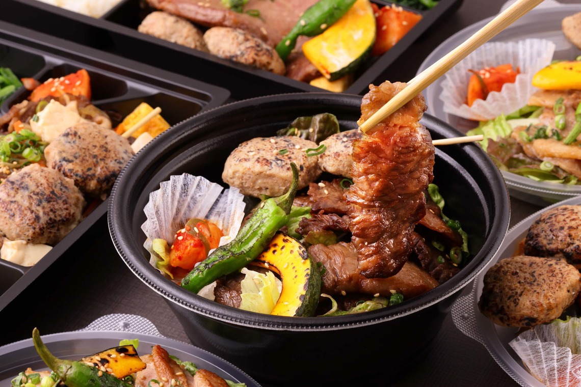 森安　照が撮影した「焼き肉弁当・肉料理」の写真