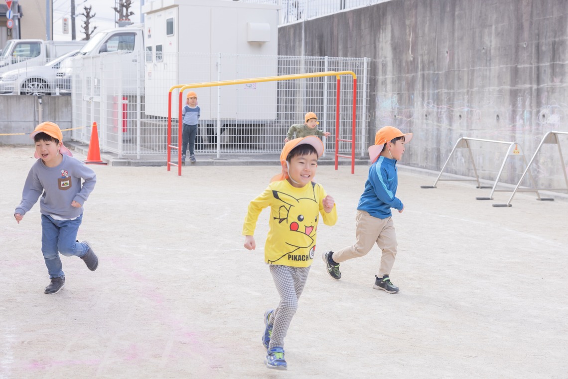 勝俣遥子が撮影した写真のアルバム「スクールフォト」