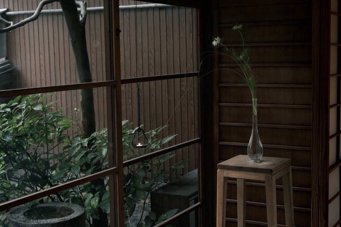 菅悠生が撮影した写真のアルバム「屋内」