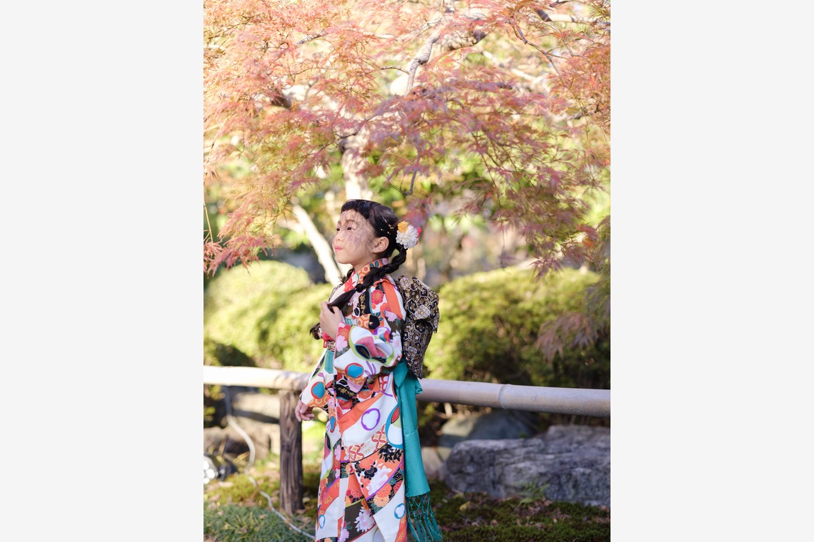 藤原和彦が出張撮影した家族写真(キッズ,ベビーフォト)などが写った「お寺さんでの七五三記念撮影」の家族写真