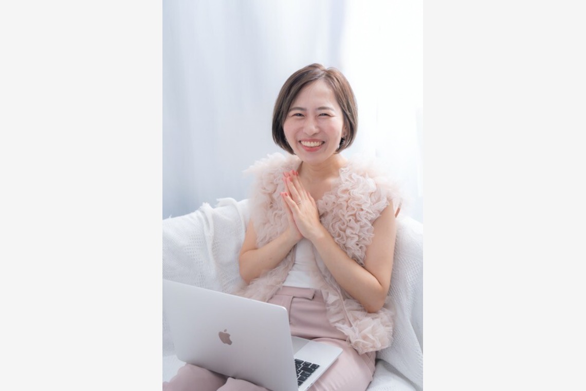 Photography_KanaUが撮影した写真のアルバム「SNS起業家の投稿用素材写真（都内某スタジオ）」