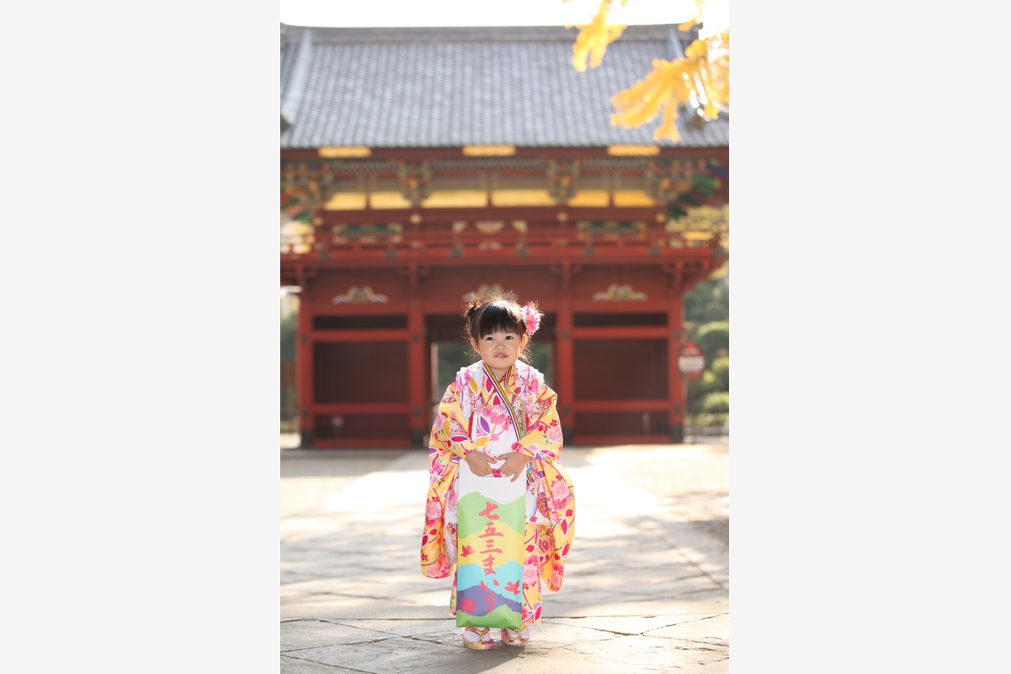 Kan Suzuki  photographyが撮影したエンゲージメントフォトのアルバム「根津神社　七五三」