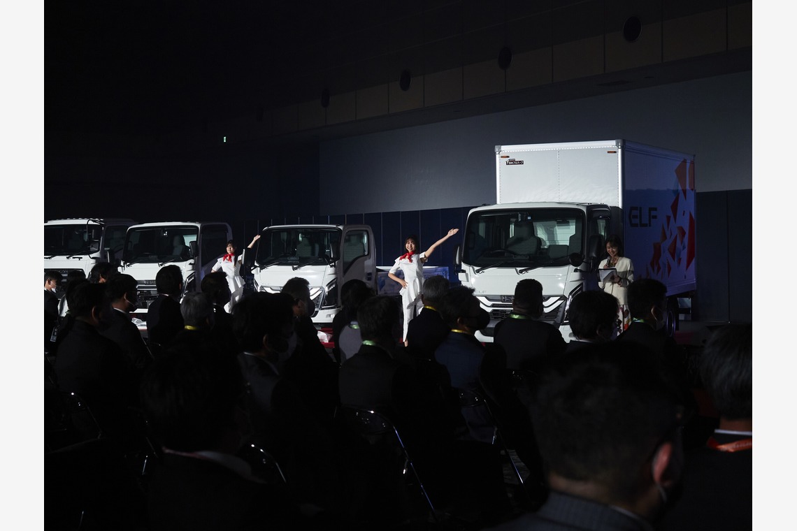 kiharu&photoが撮影した写真のアルバム「イベント撮影【新型ELF発表会】」