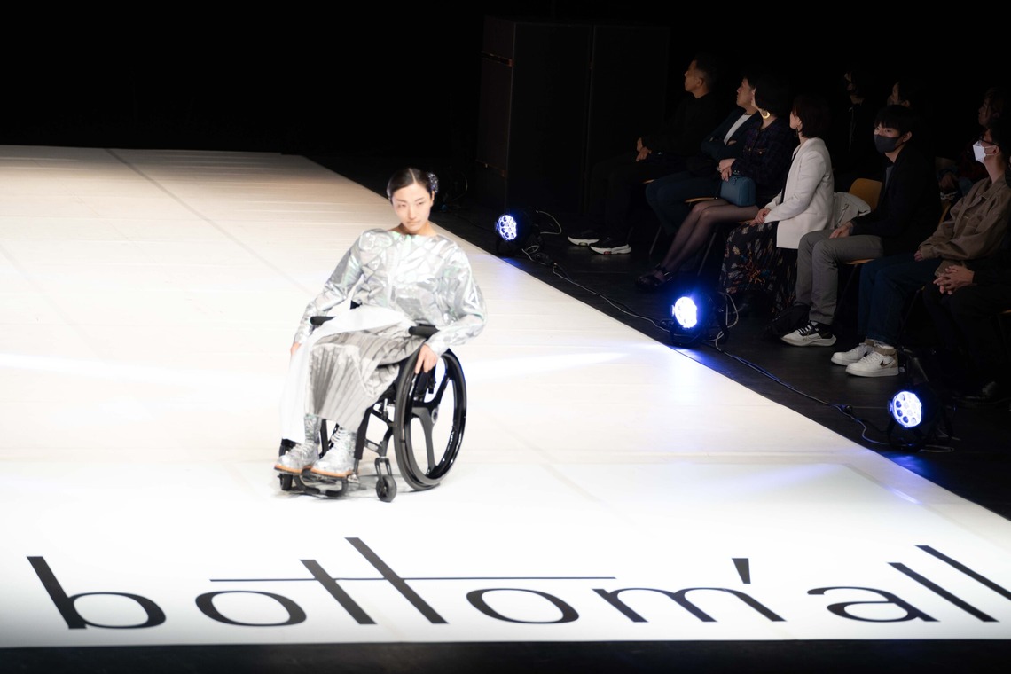 城尾由美子が撮影した写真のアルバム「ファッションショー（ボトモールParis)」