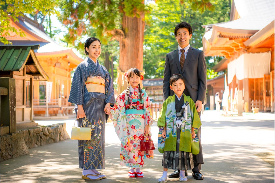 ぽらりすフォトワークスが出張撮影した家族写真(キッズ,ベビーフォト)などが写った「七五三撮影」の家族写真