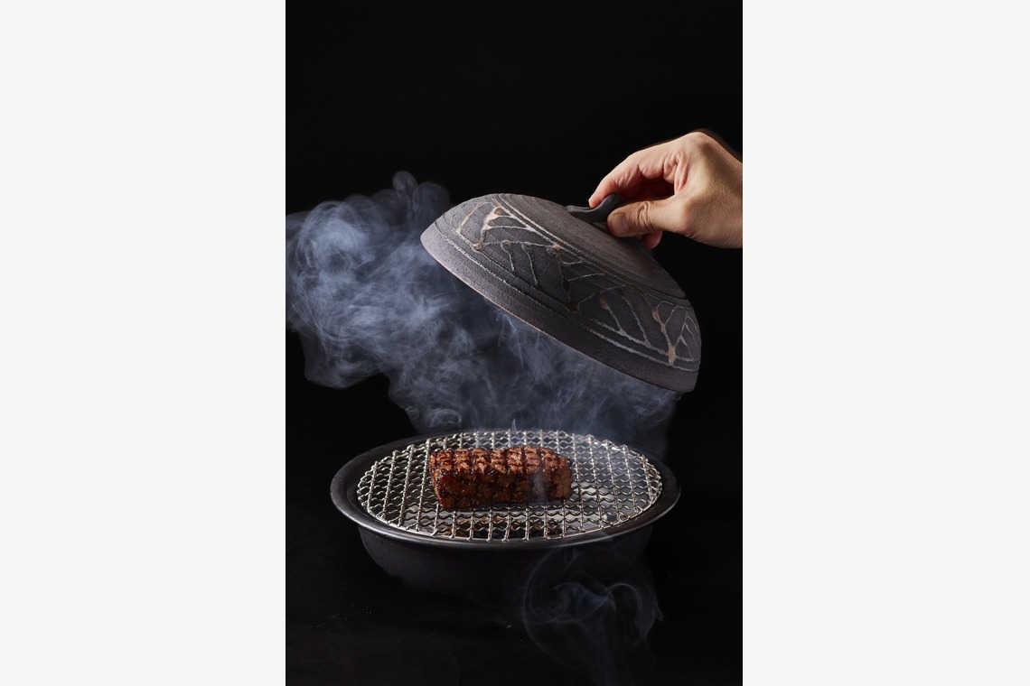 塚本悟克が撮影した写真のアルバム「LOOPHAS」