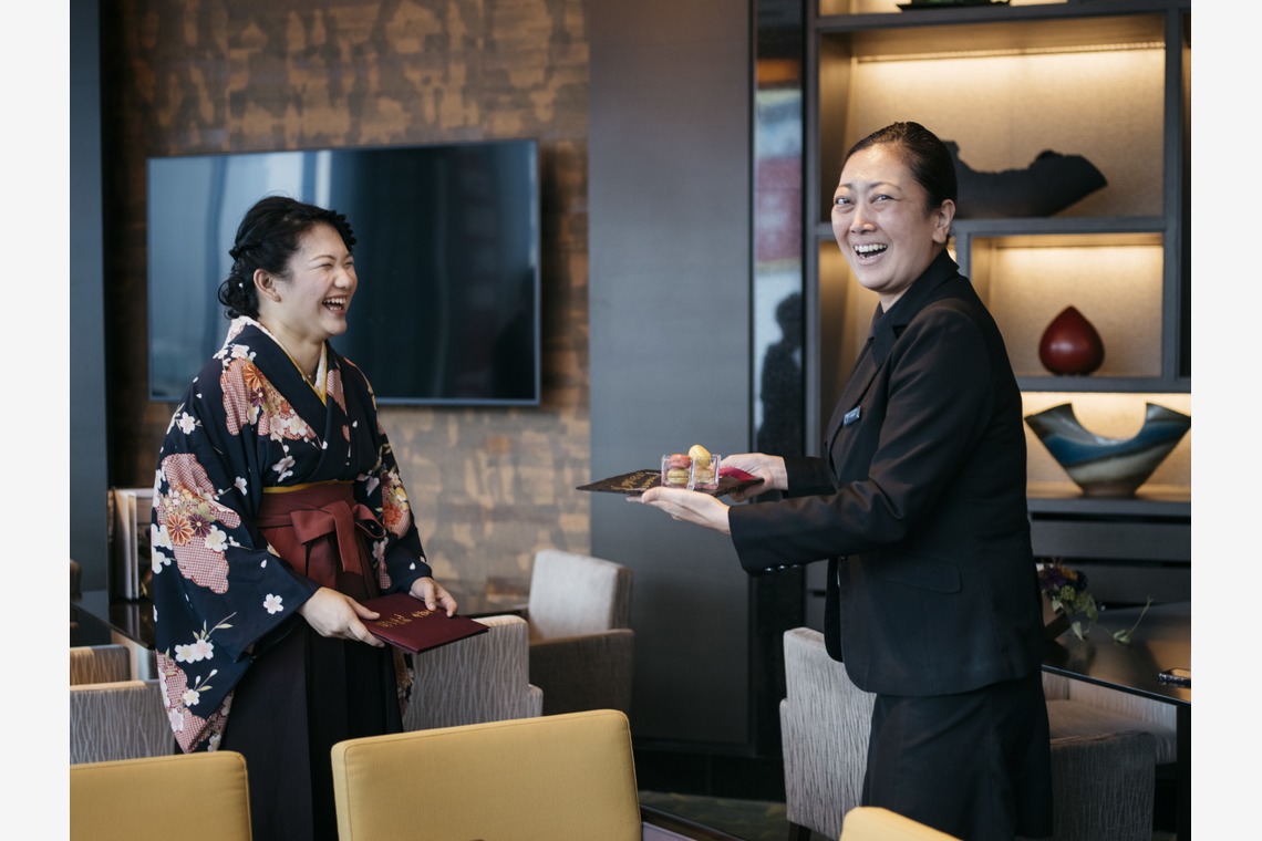 植村由理が出張撮影した家族写真(キッズ,ベビーフォト)などが写った「卒業式 at 早稲田大学、オークウッドプレミア東京」の家族写真