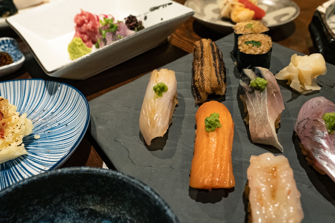 Studio 梁が撮影した「店舗・料理撮影 Bar&Sushi 紺と白様」の写真