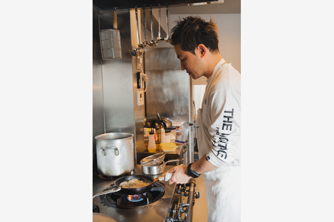 日下翔太郎が撮影した「飲食店のフード/ドリンク/内観/スタッフなどを全て含んだ設営」の写真