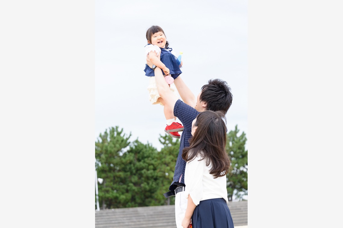 ライトハウスフォトが出張撮影した家族写真(キッズ,ベビーフォト)などが写った「Family Location Photo」の家族写真