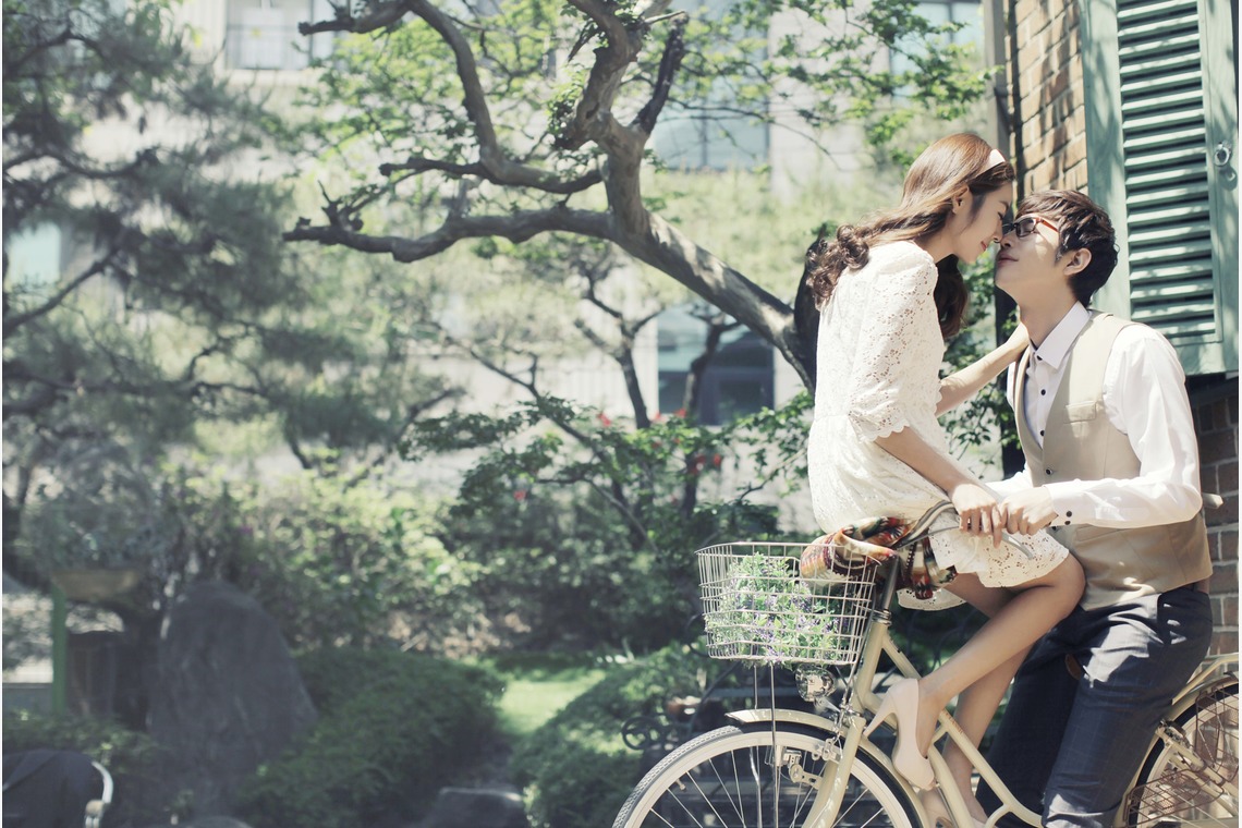 PHOTO STUDIO LUXE-スタジオリュクス-	が撮影した写真のアルバム「エンゲージメントフォト」