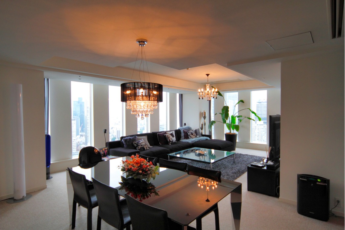 岩松修が撮影した写真のアルバム「マンション」