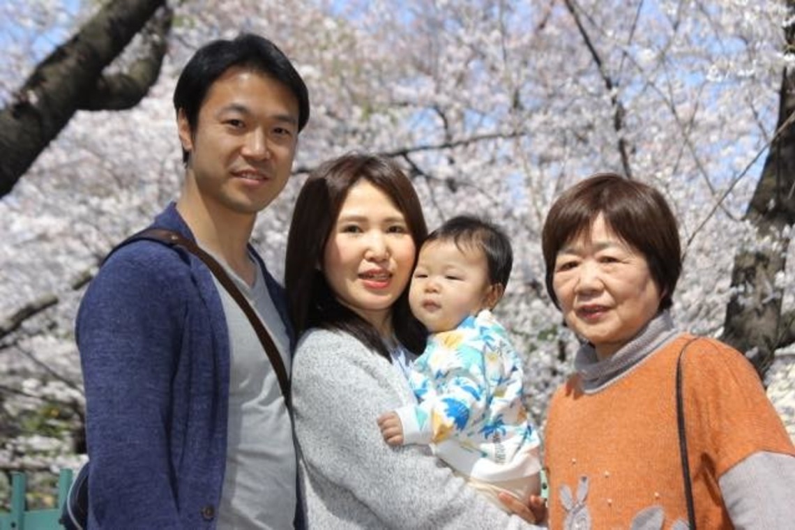 渡邉博海が出張撮影した家族写真(キッズ,ベビーフォト)などが写った「家族写真」の家族写真