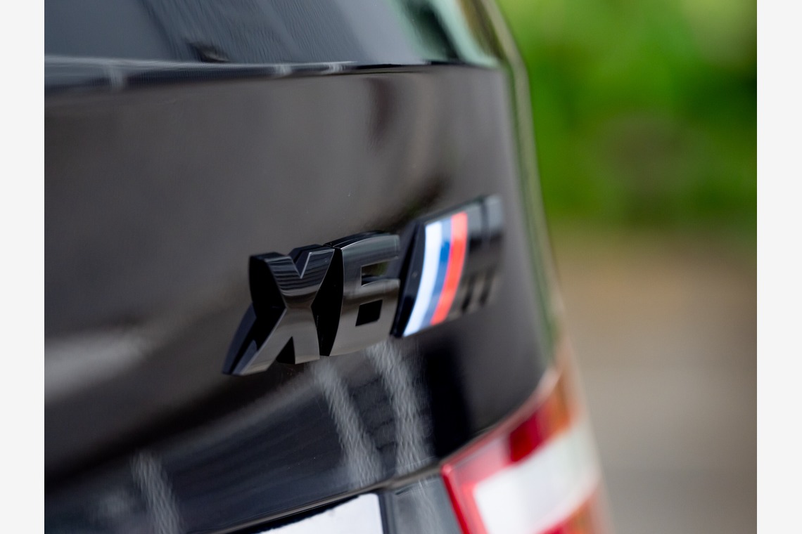 原野 英樹が撮影した「輸入車販売会社よりBMW X5のカーセンサーSDGE 掲載用写真を依頼いただきました」の写真
