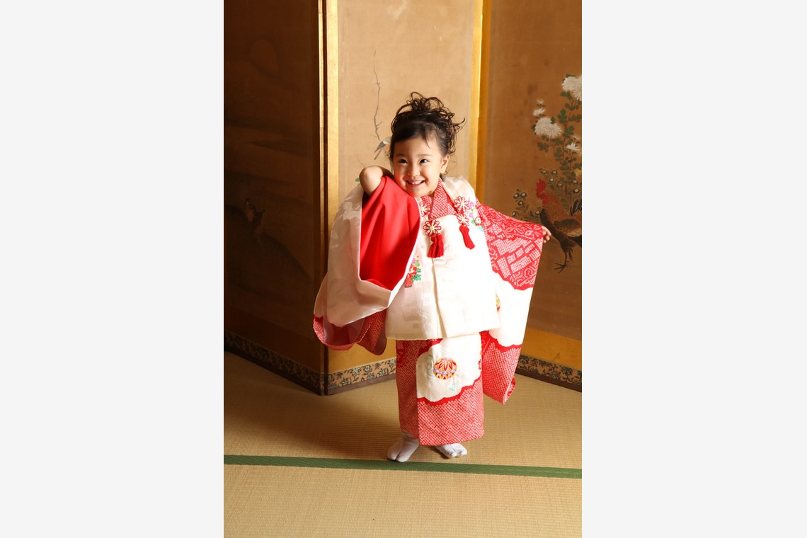 スマイルハンターが出張撮影した家族写真(キッズ,ベビーフォト)などが写った「七五三ロケーション撮影」の家族写真