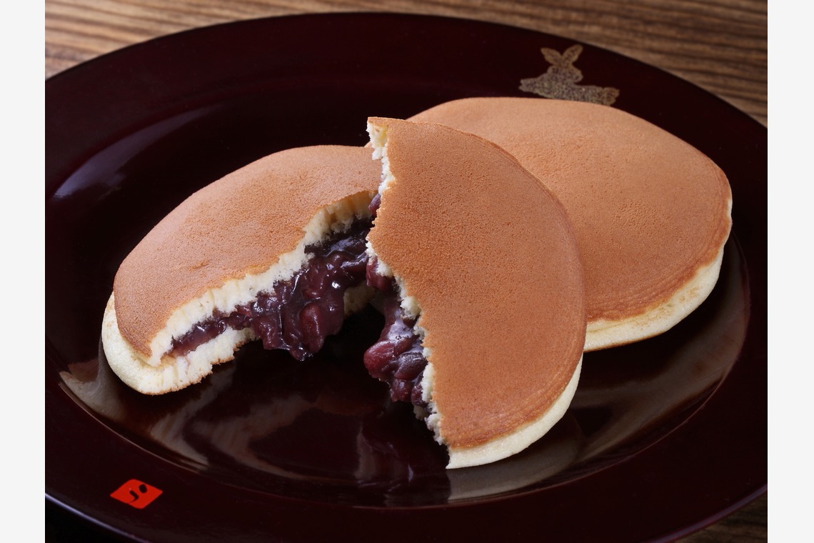 森安　照が撮影した写真のアルバム「和菓子・団子・最中・どら焼き」