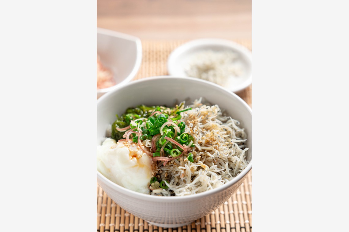 ミヤタカズコが撮影した写真のアルバム「フード写真」