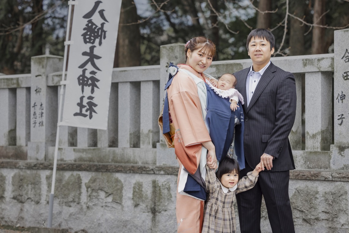 梅田　紫邑が撮影した「家族でお祝いするお宮参り」の写真