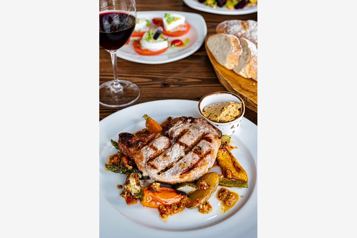 Willow Photoが撮影した「taverna Maui フードフォト、スタッフと店舗撮影」の写真