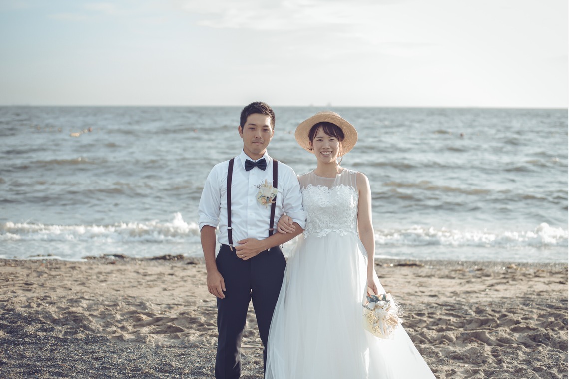 山下　剛が撮影した「海岸でのウェディングフォト」の写真