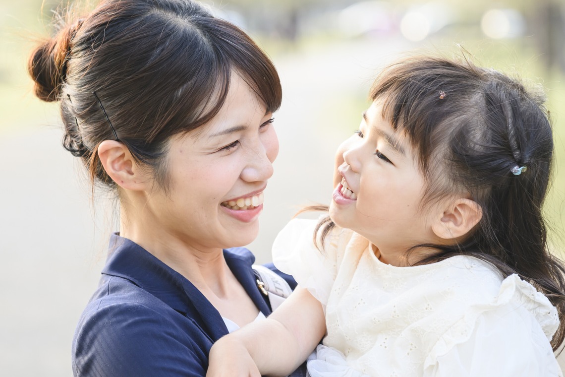 photoYoshitakeが撮影した家族写真の出張撮影/旅行先の記念撮影のアルバム「公園にて」