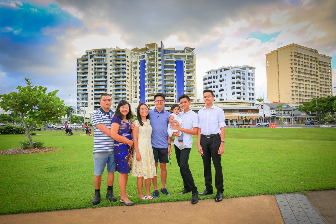 ケアンズ レンズ フォトグラフィーが撮影した写真のアルバム「家族写真 @ Trinity Wharf」