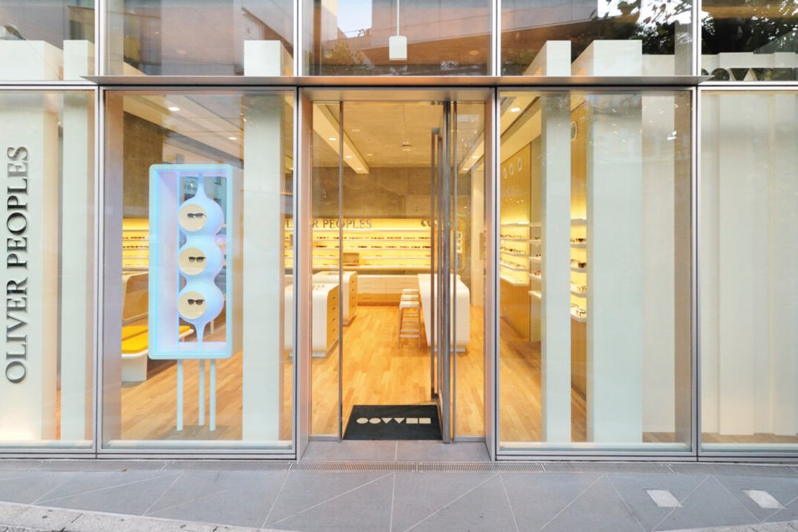 有限会社　澤田スタジオが撮影した「店舗撮影　メガネ」の写真