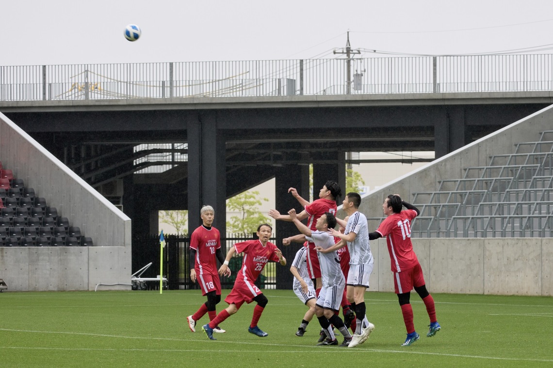 児玉 一成が撮影した「サッカー（金沢ゴーゴーカレースタジアム）」の写真