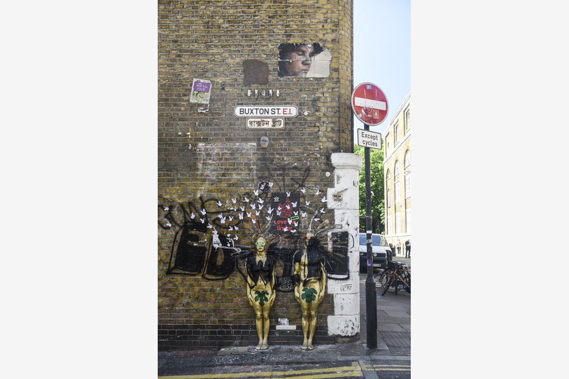 Album of the Wedding, Bridal taken by Lucky Sliver Sixpence - Hipster London ( location reference images) 