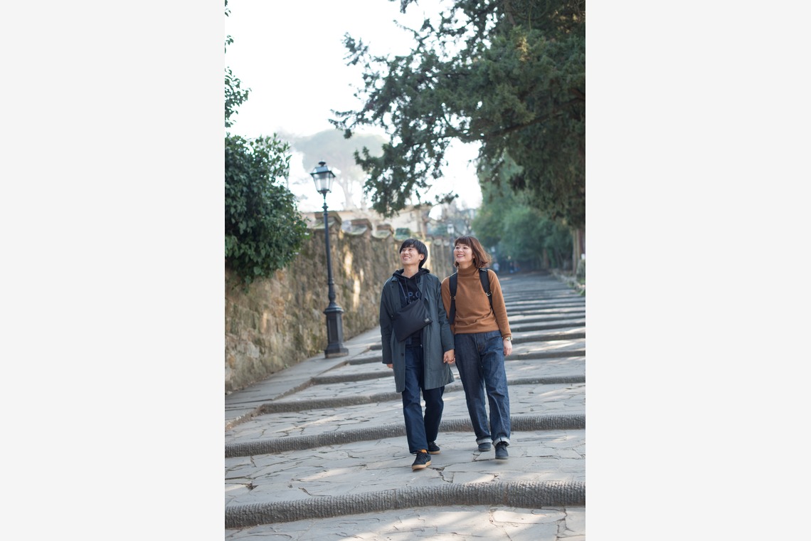 Album of the Honeymoon Photo Shoot taken by MOMO - Florence Casual Photo