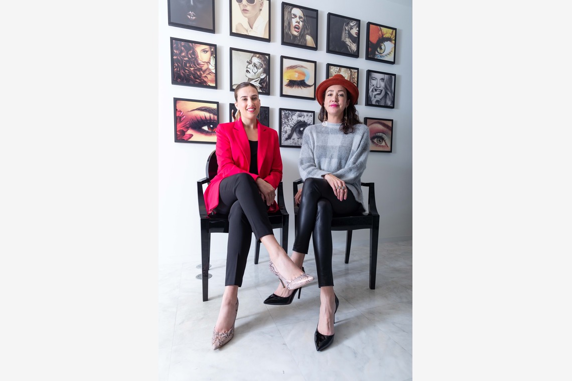 田中真光写真事務所が撮影した「取材、インタビューカット」の写真