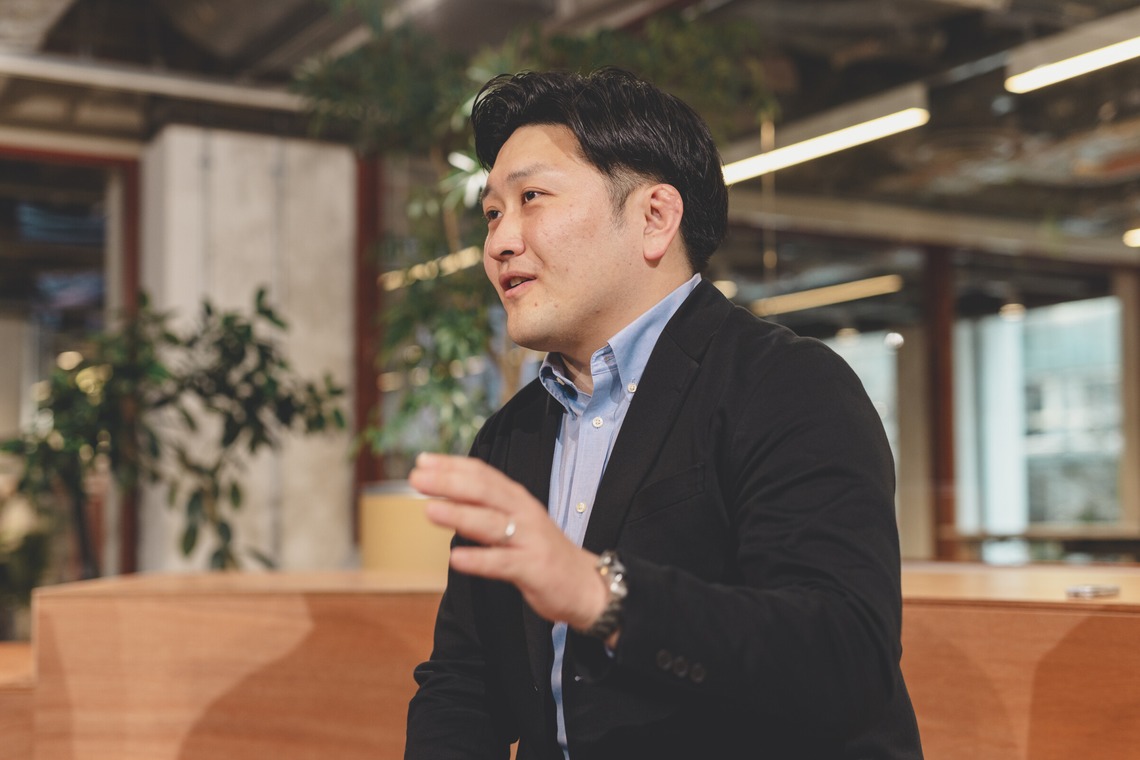 丹野雄二が撮影した写真のアルバム「インタビュー」